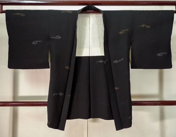 Photo1: K1009C Used Japanese   Black HAORI short jacket / Silk. Colud   (Grade C) (1)