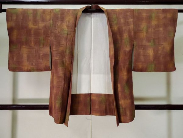 Photo1: K1015B Used Japanese   Brown HAORI short jacket / Silk. Geometrical pattern,   (Grade B) (1)