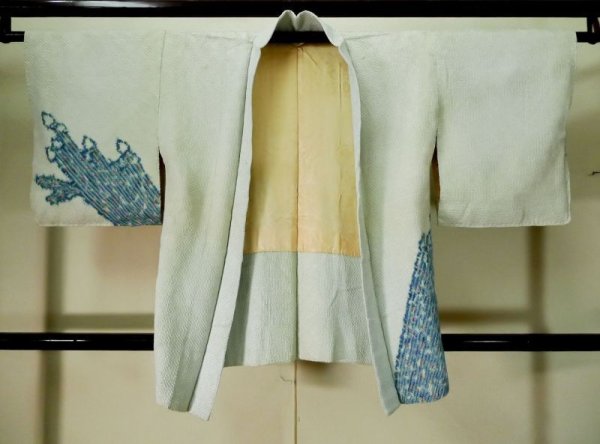 Photo1: K1020F Used Japanese   Pale Blue HAORI short jacket / Silk. Abstract pattern   (Grade C) (1)