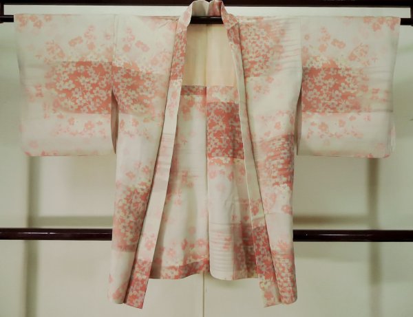 Photo1: K1027N Used Japanese Pale Light Pink HAORI short jacket / Silk. Flower,   (Grade D) (1)