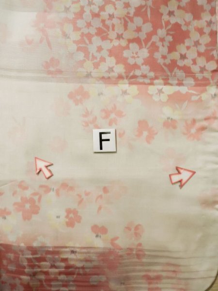 Photo19: K1027N Used Japanese Pale Light Pink HAORI short jacket / Silk. Flower,   (Grade D) (19)