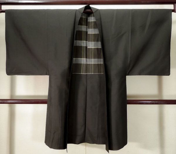 Photo1: K1104I Used Japanese Mens   Brown HAORI short jacket / Silk. Plaid Checks   (Grade C) (1)