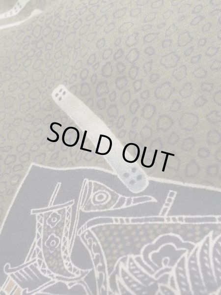 Photo9: K1104P Used Japanese Mens Dark  Brown HAORI short jacket / Silk.  Lining: rare pattern  (Grade D) (9)