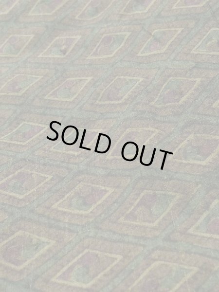 Photo7: K1104Q Used Japanese Mens Dark  Brown HAORI short jacket / Silk. Diamond-shaped flowers Rare pattern, Lining: Chinz pattern  (Grade B) (7)