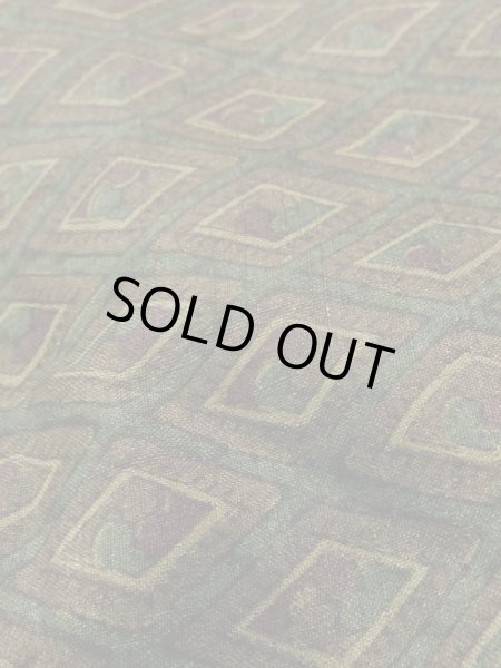 Photo8: K1104Q Used Japanese Mens Dark  Brown HAORI short jacket / Silk. Diamond-shaped flowers Rare pattern, Lining: Chinz pattern  (Grade B) (8)