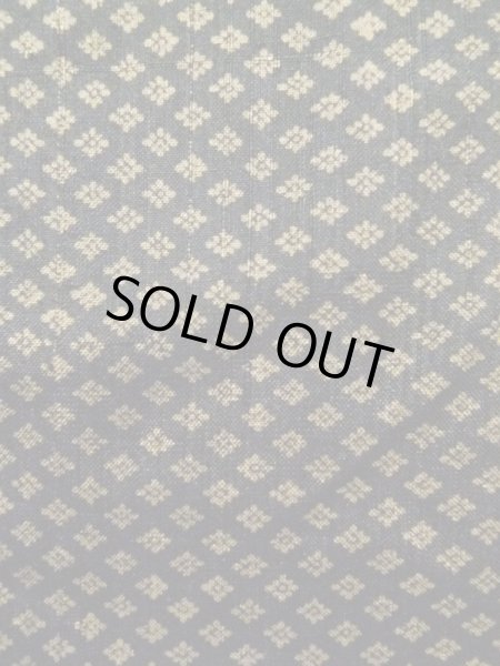 Photo11: K1104Q Used Japanese Mens Dark  Brown HAORI short jacket / Silk. Diamond-shaped flowers Rare pattern, Lining: Chinz pattern  (Grade B) (11)