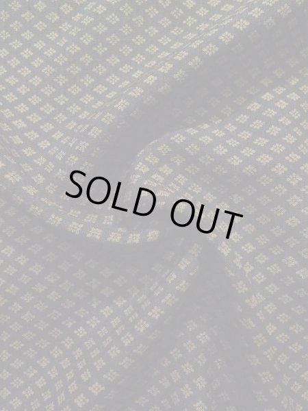 Photo15: K1104Q Used Japanese Mens Dark  Brown HAORI short jacket / Silk. Diamond-shaped flowers Rare pattern, Lining: Chinz pattern  (Grade B) (15)