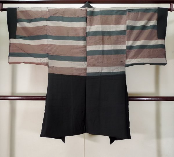 Photo3: K1104T Used Japanese Mens   Black HAORI short jacket / Silk.  cotton-padded  (Grade D) (3)