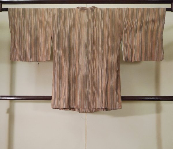 Photo2: Mint K1203U Used Japanese Pale  Brown MICHIYUKI outer coat / Silk. Line   (Grade A) (2)