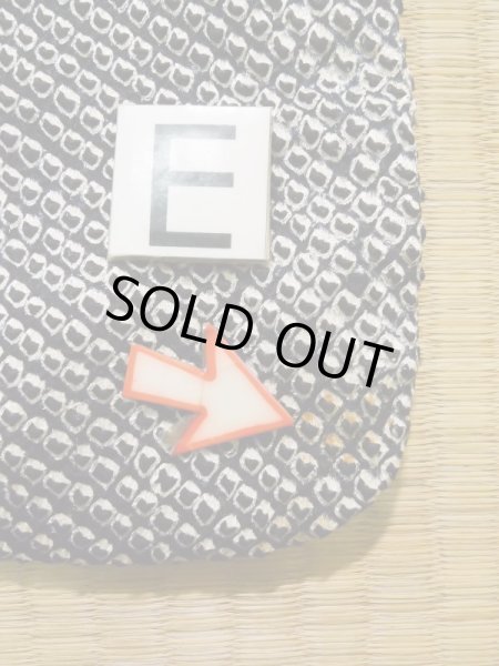 Photo18: K1209R Used Japanese womenHeather  Black HAORI short jacket / Silk. Abstract pattern   (Grade C) (18)