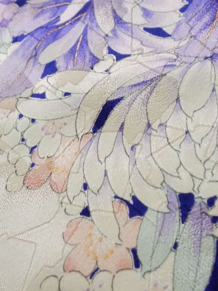 Photo13: Mint K1222D Used Japanese women  Off White FURISODE long-sleeved / Silk. Peony, lily pattern  (Grade A) (13)