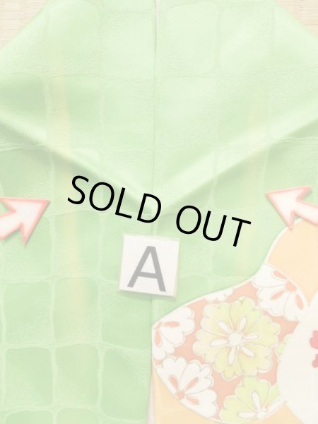 Photo19: K1222E Used Japanese womenPale  Yellowish Green FURISODE long-sleeved / Silk. Chrysanthemum,   (Grade C) (19)