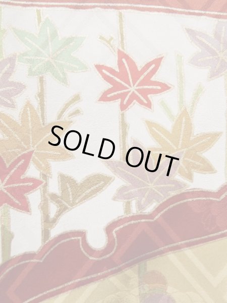 Photo10: K1222H Used Japanese women  Vermilion FURISODE long-sleeved / Silk. UME plum bloom, snow ring pattern  (Grade B) (10)