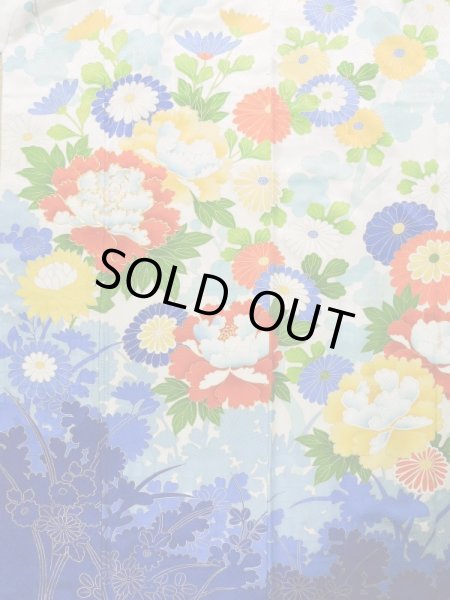 Photo4: K1222I Used Japanese women  Off White FURISODE long-sleeved / Silk. Peony,   (Grade C) (4)