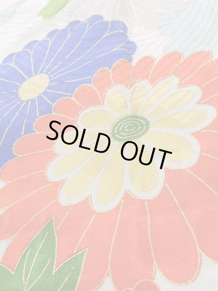 Photo12: K1222I Used Japanese women  Off White FURISODE long-sleeved / Silk. Peony,   (Grade C) (12)