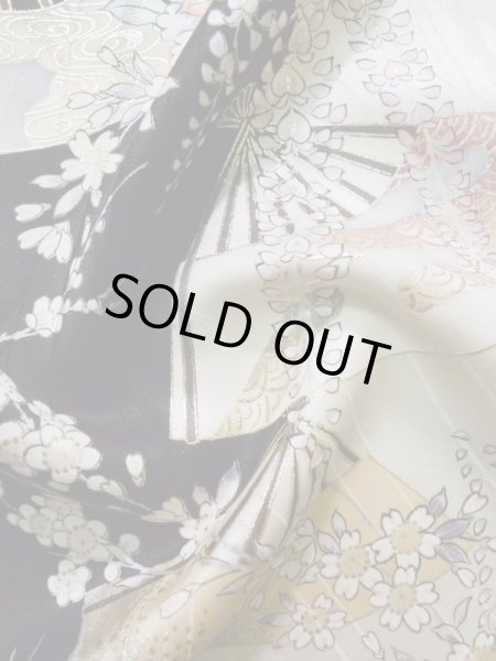 Photo15: K1222J Used Japanese women  Black FURISODE long-sleeved / Silk. Flower, flower cart pattern  (Grade A) (15)