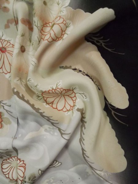 Photo15: L0204E Used Japanese women  Black TOMESODE formal / Silk. Chrysanthemum,   (Grade B) (15)