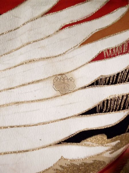 Photo5: L0204L Used Japanese women  Cream FURISODE long-sleeved / Silk. Flower,   (Grade D) (5)