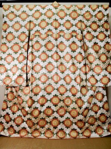 Photo1: L0204P Used Japanese womenShiny  Off White FURISODE long-sleeved / Silk. Chrysanthemum,   (Grade B) (1)