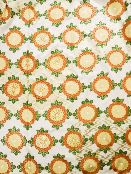 Photo7: L0204P Used Japanese womenShiny  Off White FURISODE long-sleeved / Silk. Chrysanthemum,   (Grade B) (7)