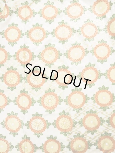 Photo1: L0204P Used Japanese womenShiny  Off White FURISODE long-sleeved / Silk. Chrysanthemum,   (Grade B) (1)