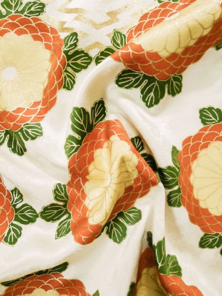 Photo13: L0204P Used Japanese womenShiny  Off White FURISODE long-sleeved / Silk. Chrysanthemum,   (Grade B) (13)