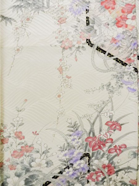 Photo7: L0204V Used Japanese womenShiny  Off White FURISODE long-sleeved / Silk. Flower,   (Grade D) (7)