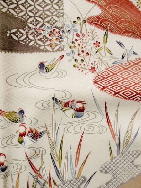 Photo10: L0204W Used Japanese women  Off White FURISODE long-sleeved / Silk. Chrysanthemum,   (Grade B) (10)