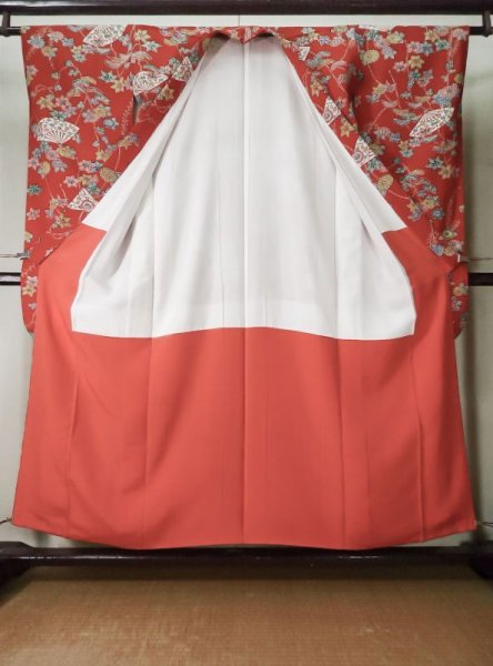 Photo4: L0204Z Used Japanese women  Vermilion FURISODE long-sleeved / Silk. Chrysanthemum,   (Grade A+) (4)