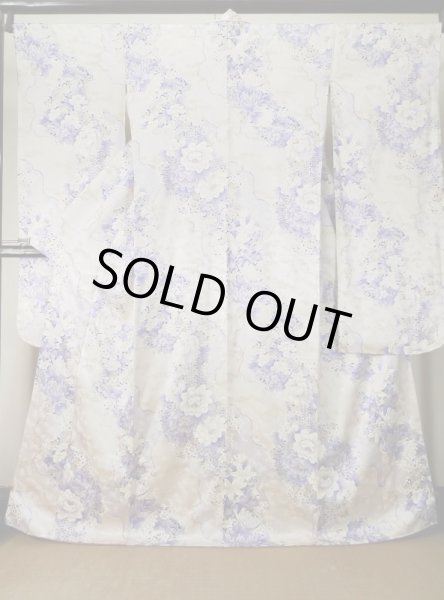 Photo2: L0205A Used Japanese womenShiny  Off White FURISODE long-sleeved / Silk. Flower,   (Grade B) (2)