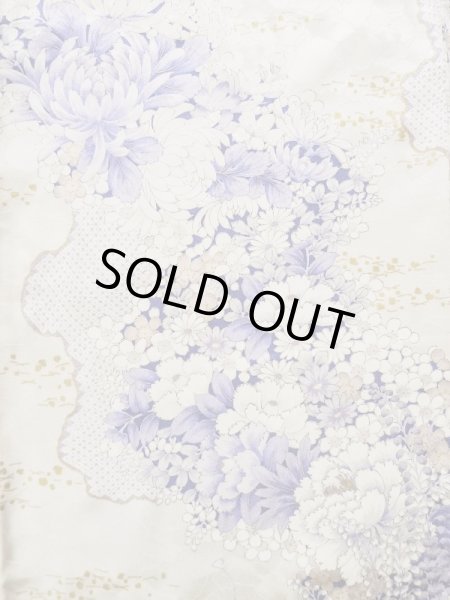 Photo7: L0205A Used Japanese womenShiny  Off White FURISODE long-sleeved / Silk. Flower,   (Grade B) (7)