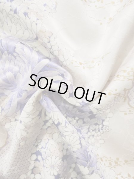 Photo16: L0205A Used Japanese womenShiny  Off White FURISODE long-sleeved / Silk. Flower,   (Grade B) (16)