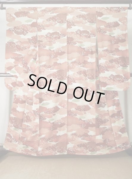 Photo2: L0205B Used Japanese women  Cream FURISODE long-sleeved / Silk. Colud,   (Grade B) (2)