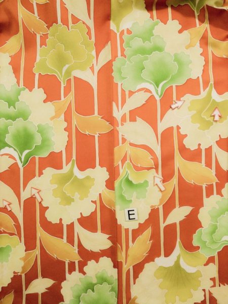 Photo19: L0205D Used Japanese womenCreamy  Orange FURISODE long-sleeved / Silk. Flower, Base woben : Flower and leaf  (Grade B) (19)