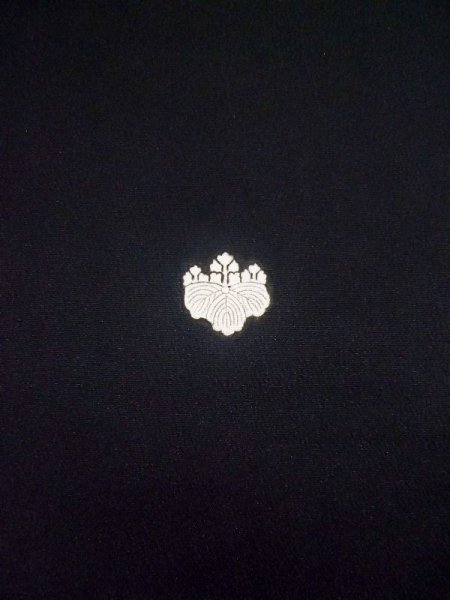 Photo3: L0224G Used Japanese women  Black MONTSUKI crests / Silk.    (Grade D) (3)