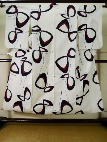 Photo1: L0309L Used Japanese women  Off White YUKATA summer(made in Japan) / Linen. Abstract pattern   (Grade C) (1)
