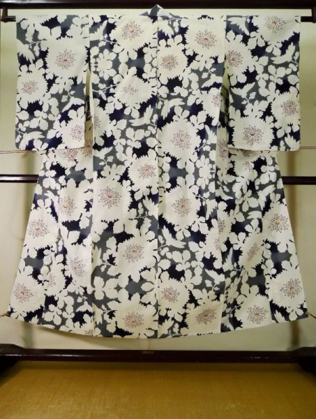 Photo1: L0309M Used Japanese women  Off White YUKATA summer(made in Japan) / Linen. Flower,   (Grade C) (1)