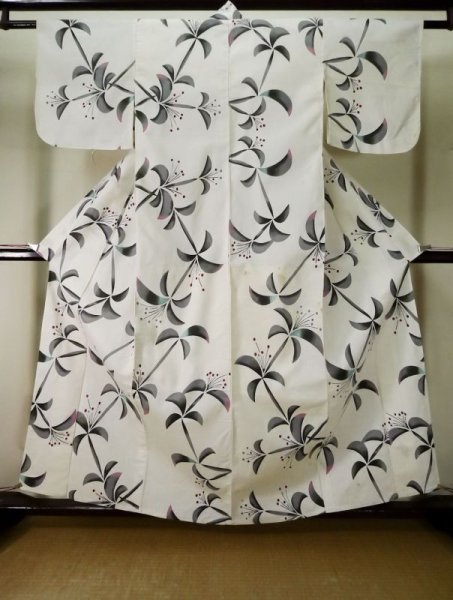 Photo1: L0309P Used Japanese women  Off White YUKATA summer(made in Japan) / Linen. Abstract pattern   (Grade C) (1)