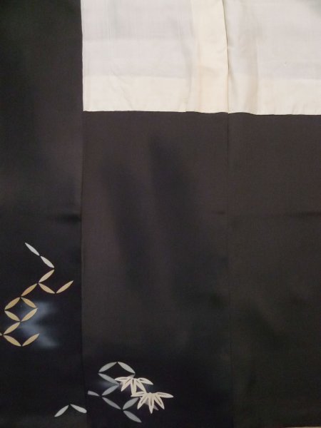 Photo8: L0316B Used Japanese women  Black TOMESODE formal / Silk. SAKURA cherry blossom,   (Grade D) (8)