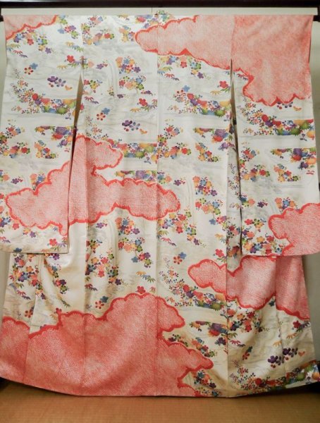 Photo1: L0316E Used Japanese womenShiny  Off White FURISODE long-sleeved / Silk. Flower,   (Grade B) (1)