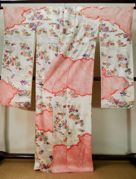 Photo3: L0316E Used Japanese womenShiny  Off White FURISODE long-sleeved / Silk. Flower,   (Grade B) (3)