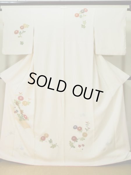 Photo1: L0316G Used Japanese women  Off White HOUMONGI formal / Silk. Chrysanthemum,   (Grade C) (1)