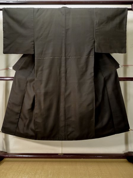 Photo1: L0316Q Used Japanese men  Brown Men's Kimono / Silk. Line padded with cotton  (Grade B) (1)