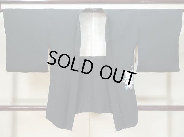 Photo1: L0318B Used Japanese women  Black HAORI short jacket / Silk. Flower motif: screen  (Grade B) (1)