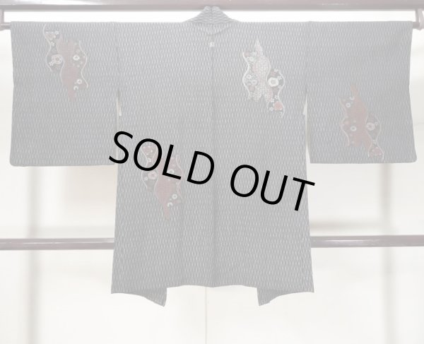 Photo2: L0318K Used Japanese women  Black HAORI short jacket / Silk. Flower,   (Grade B) (2)