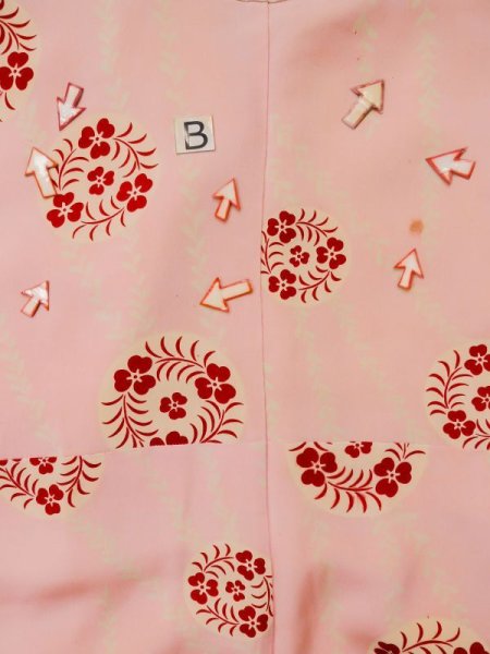 Photo15: L0331B Used Japanese women pink JUBAN undergarment / Silk. Flower,   (Grade C) (15)