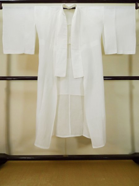 Photo1: L0406P Used Japanese women  white JUBAN undergarment / Linen.  There is a impression from use.  (Grade C) (1)