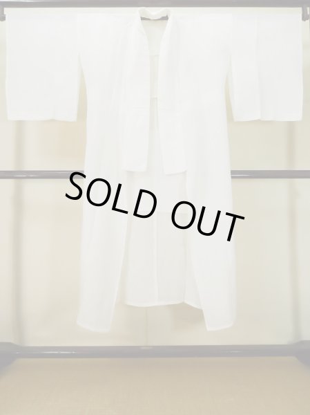 Photo1: L0406P Used Japanese women  white JUBAN undergarment / Linen.  There is a impression from use.  (Grade C) (1)