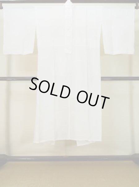Photo2: L0406P Used Japanese women  white JUBAN undergarment / Linen.  There is a impression from use.  (Grade C) (2)