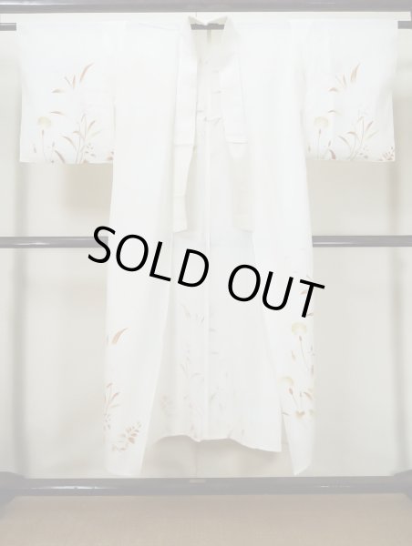 Photo1: L0413O Used Japanese women  Off White JUBAN undergarment / Silk. Flower,   (Grade C) (1)